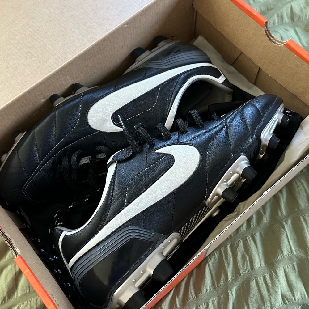 Nike Air Legend FG soccer cleats size 10